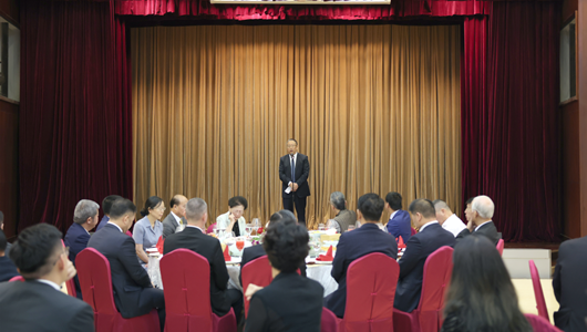 民革中央宴請參加紀念抗戰勝利80周年活動的部分臺港澳及海外代表人士