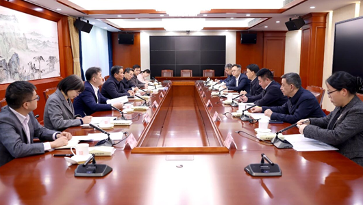 何報翔會見中國農(nóng)業(yè)科學(xué)院黨組書記一行